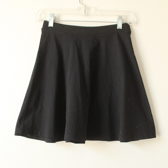 Black Skater Skirt - Picture 1 of 4